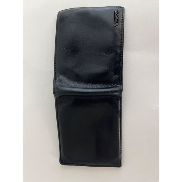 Tumi Delta Slim Single Billfold Black Leather Wallet 4" x 3" - Picture 4 of 9